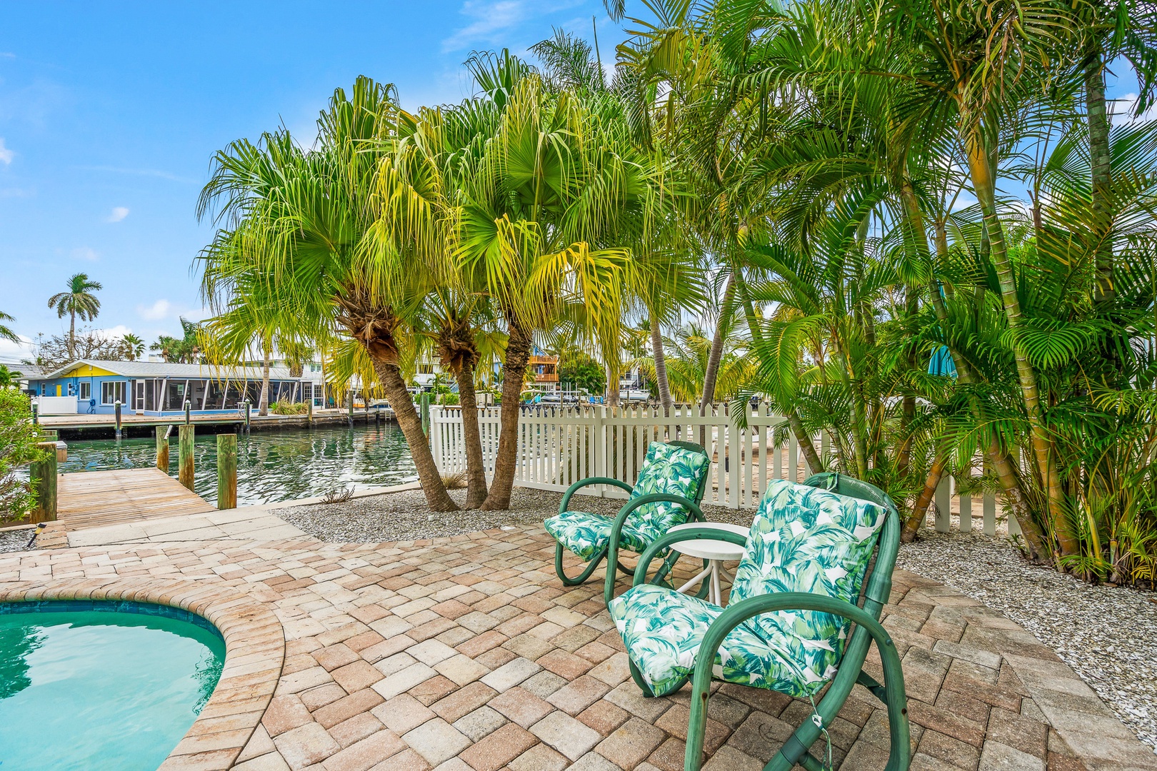 Poolside Seating