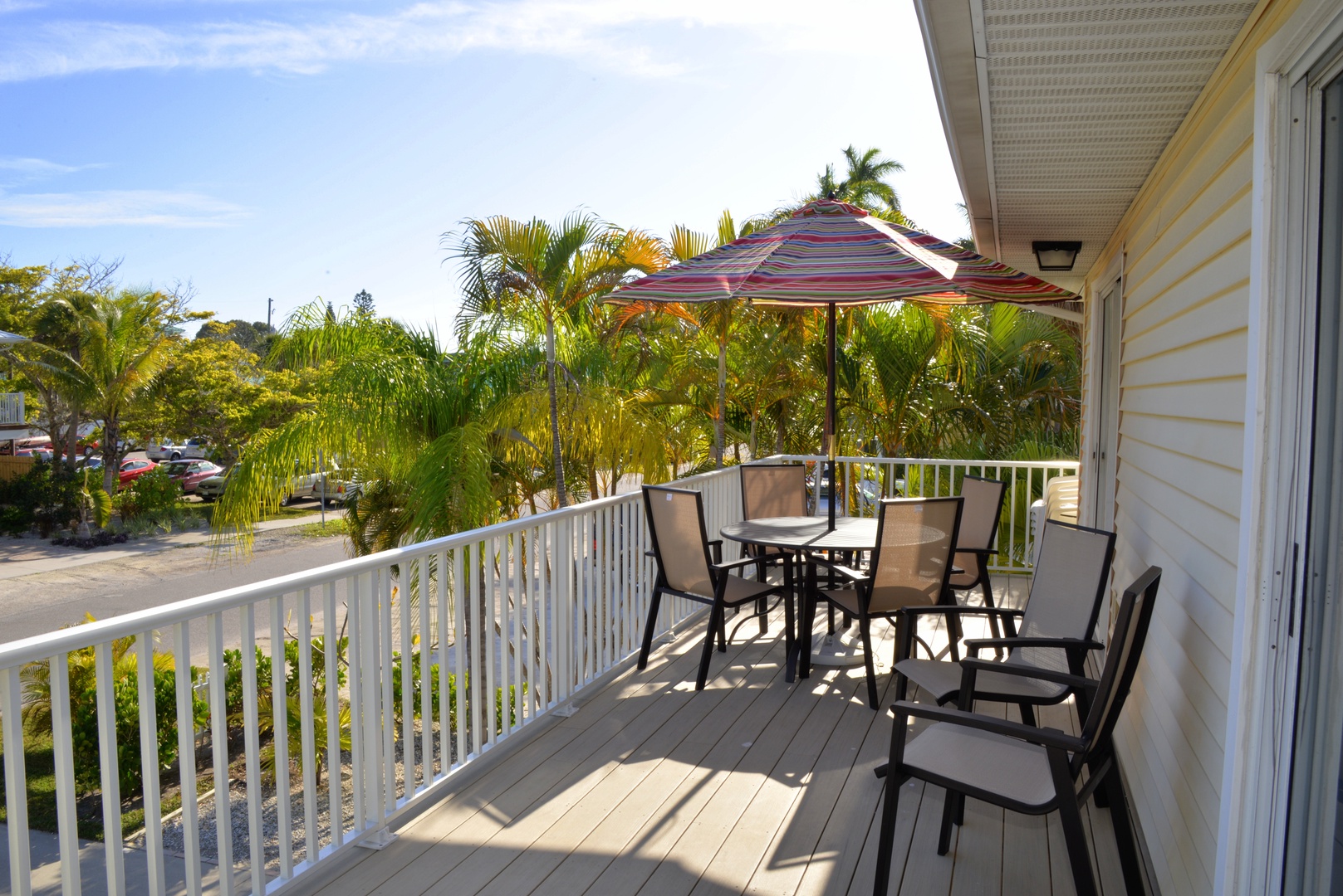 Balcony w/ Seating