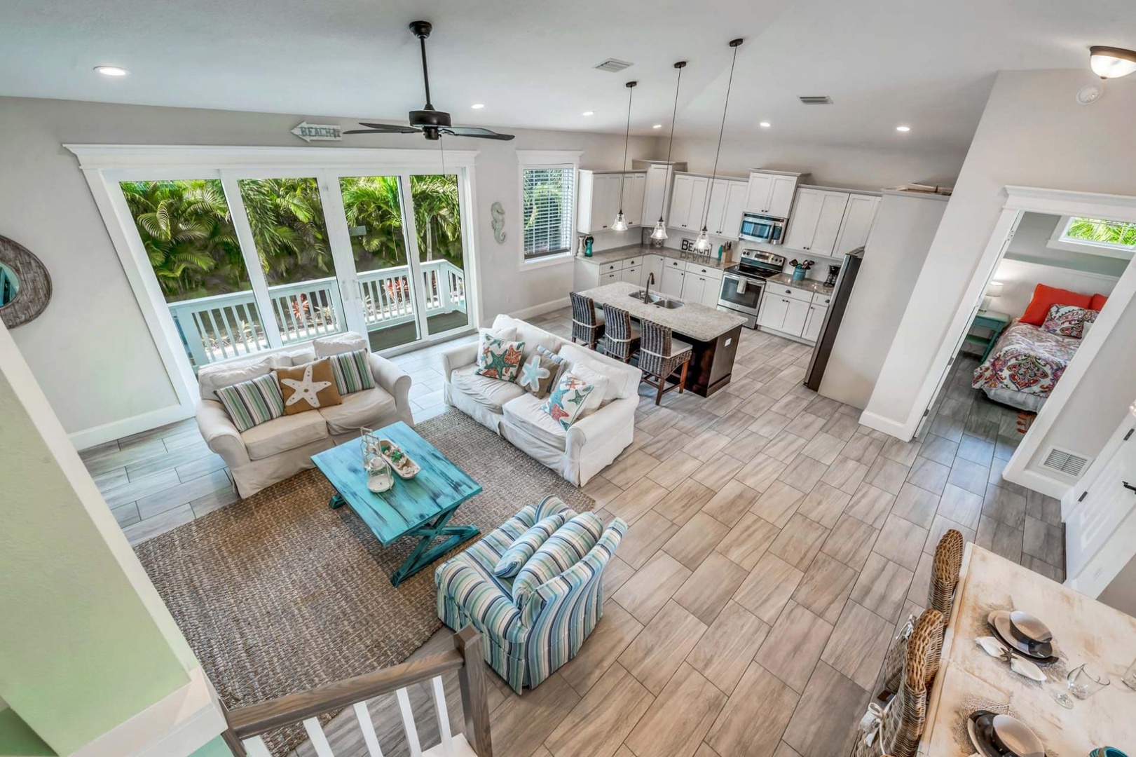 Living Room and Kitchen, Beachy Keen - AMI Locals