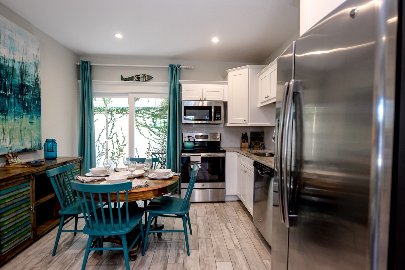 Kitchen/Dining Area