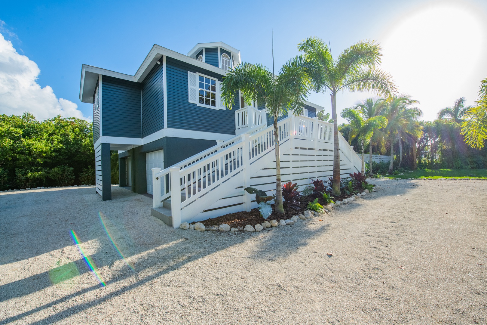 Casa Azul Beach Compound- AMI Locals