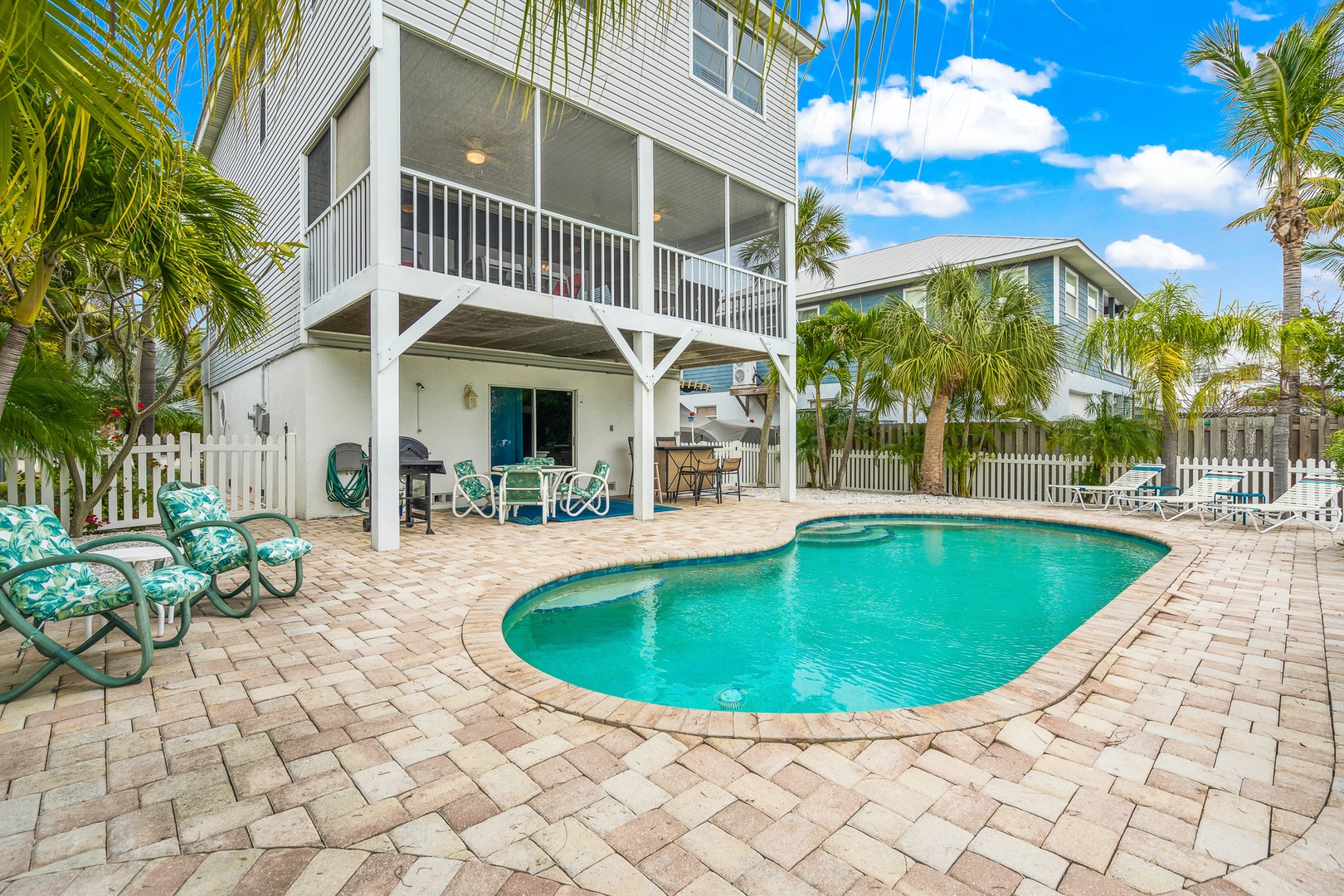 Private Pool Deck