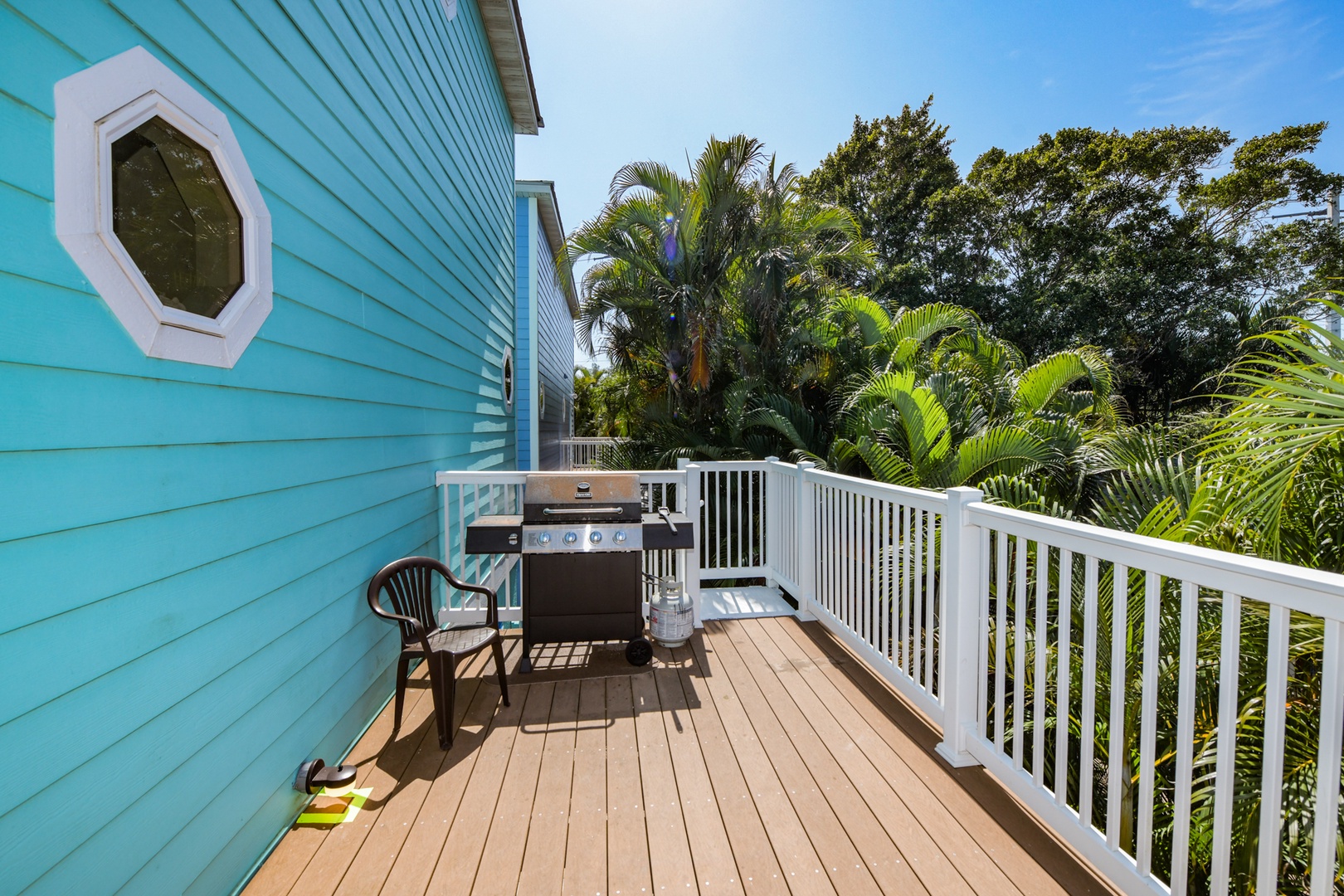 Second Deck, Outdoor Grill