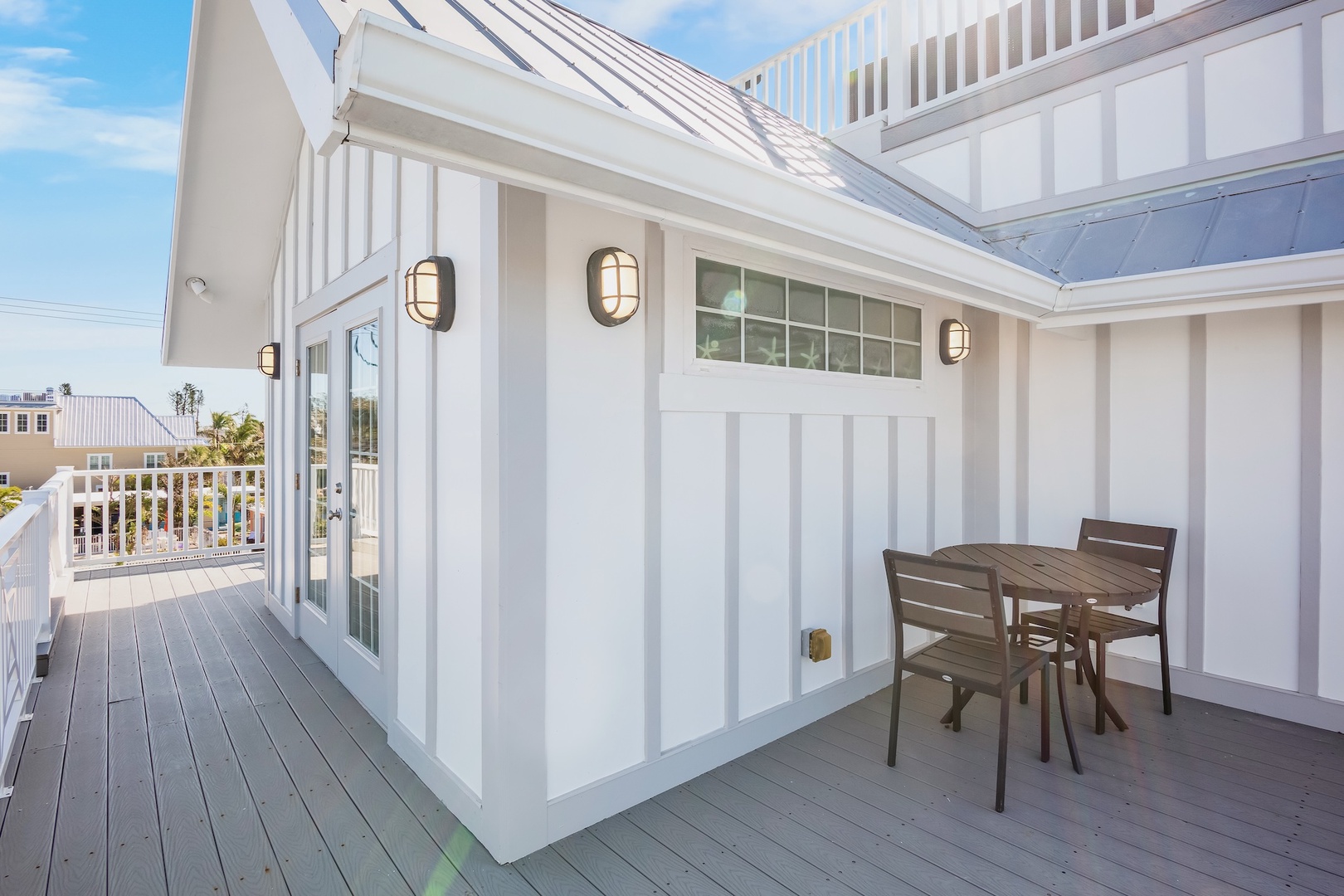 Front Balcony, Dining Area