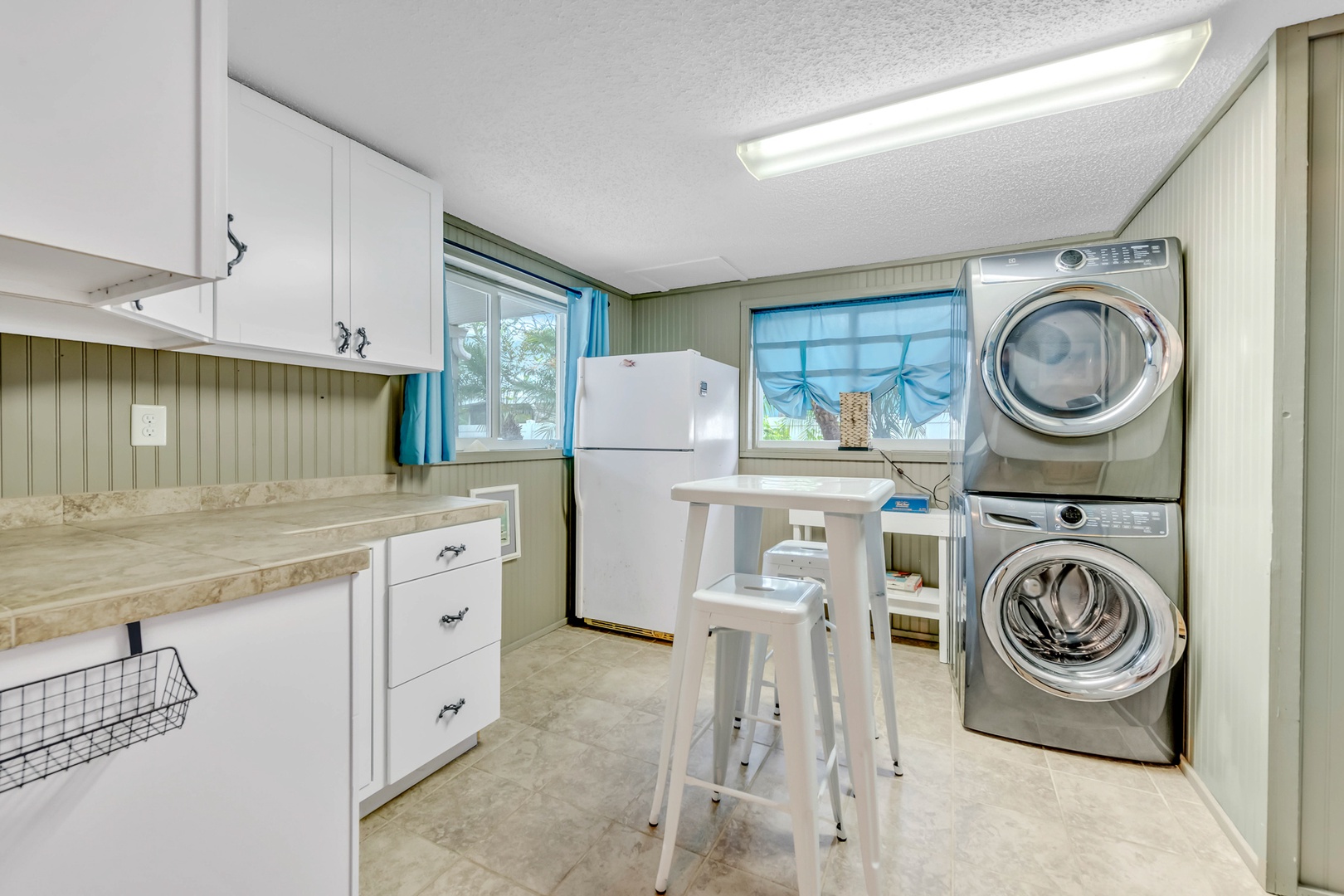 Kitchenette & Washer and Dryer