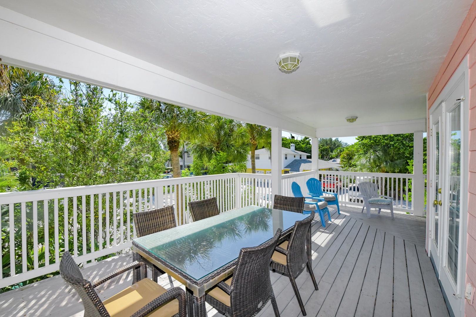 Balcony - Outdoor Dining