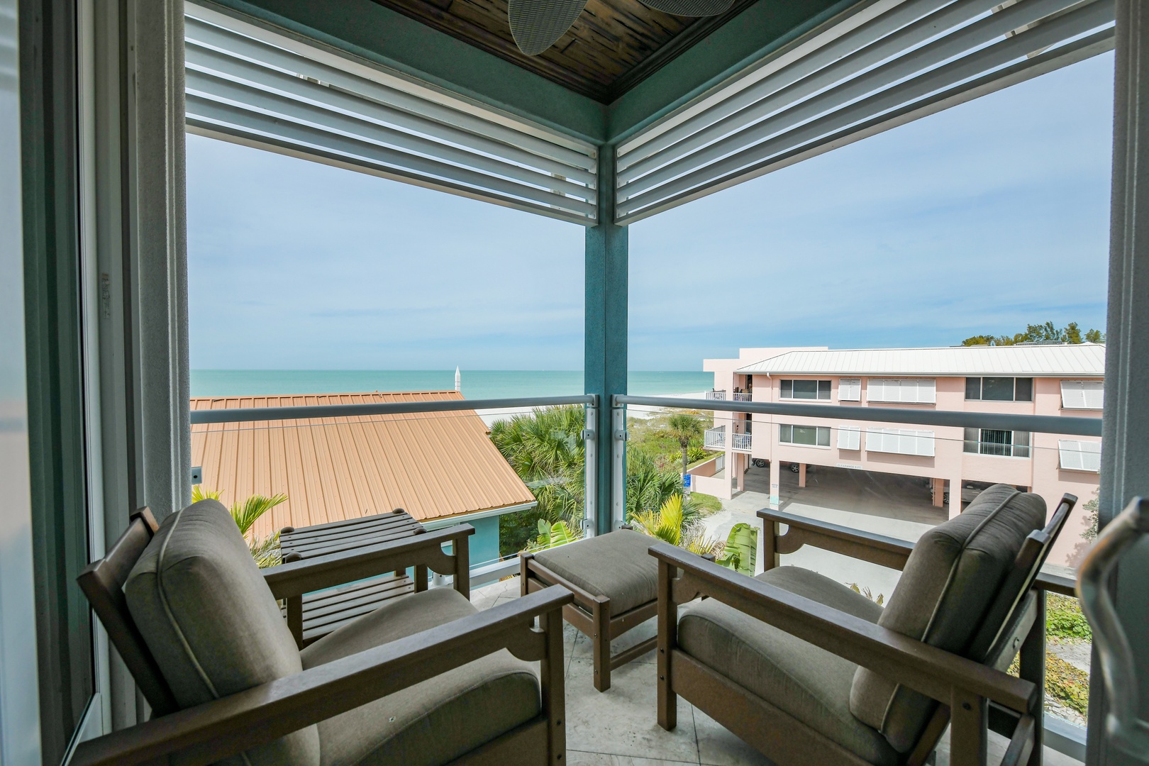 Side A - Top Floor - Balcony - Views of Gulf Beaches