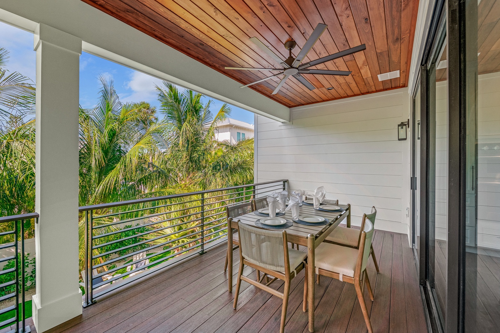 Balcony, Outdoor Dining