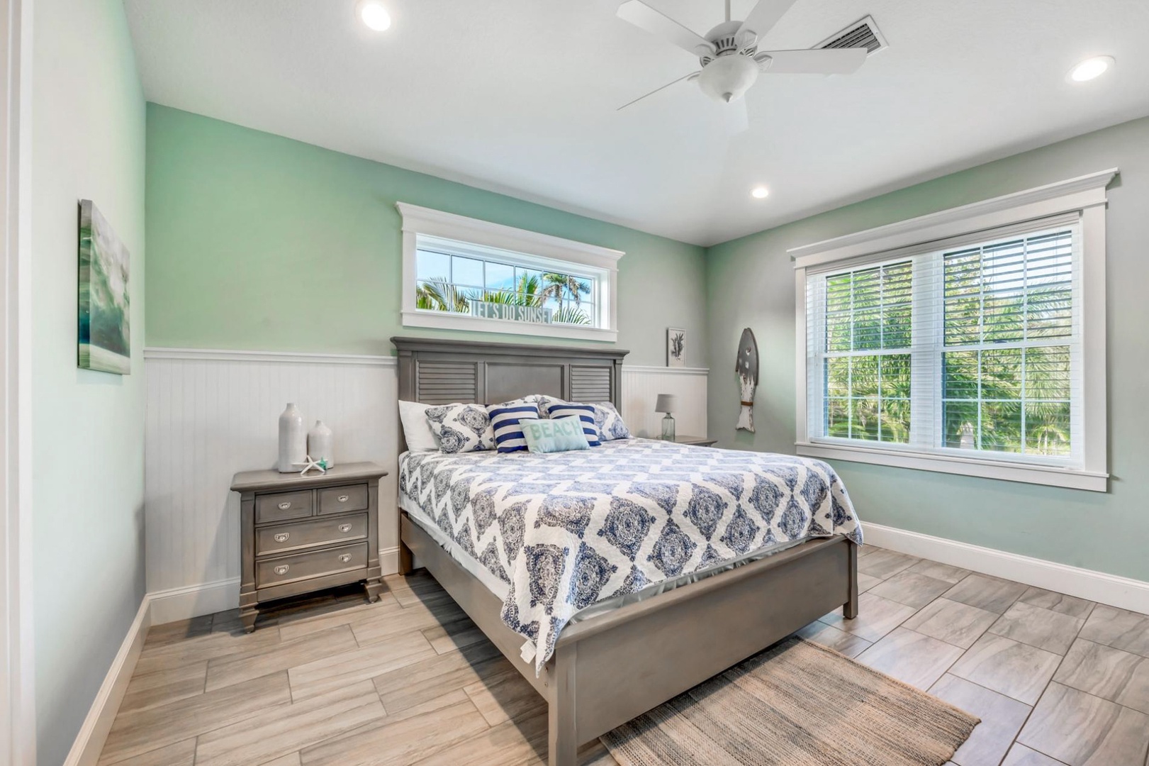 Bedroom, Beachy Keen - AMI Locals