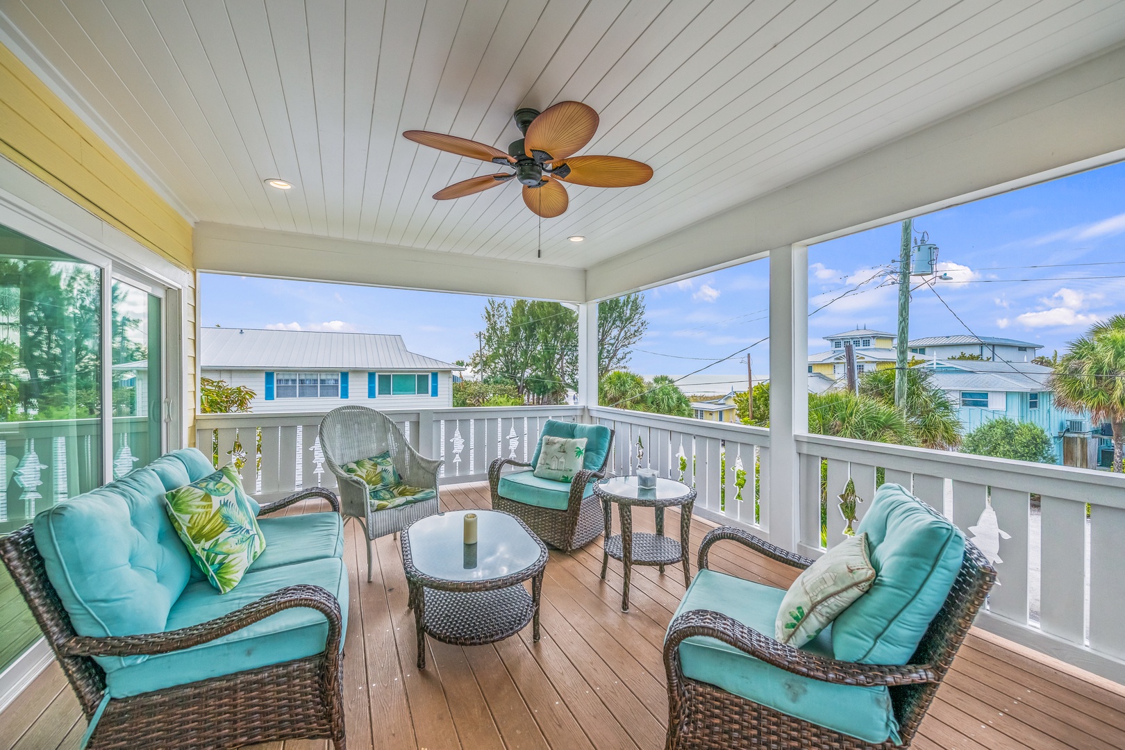 Outdoor Balcony - View Of Gulf Beaches