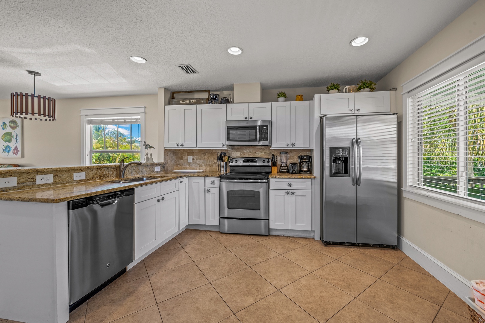 Fully Equipped Modern Kitchen