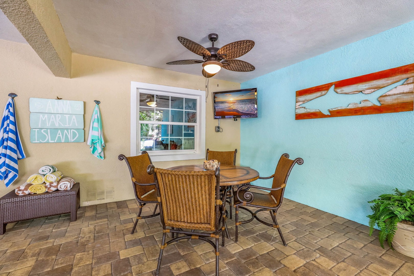 Outdoor Dining Area