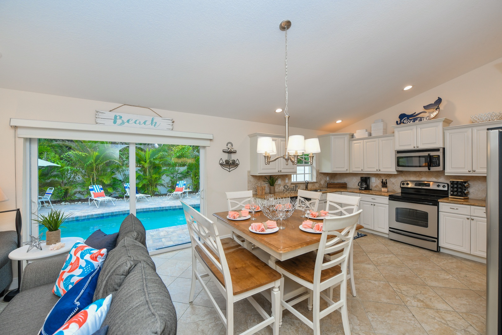 Dining Area, East Unit