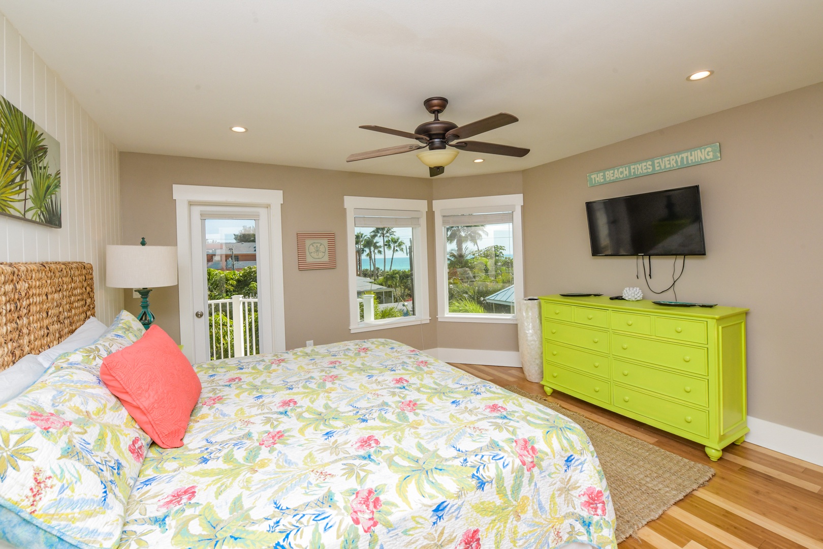 Bedroom 4 (Master), Coconut Cove - AMI Locals