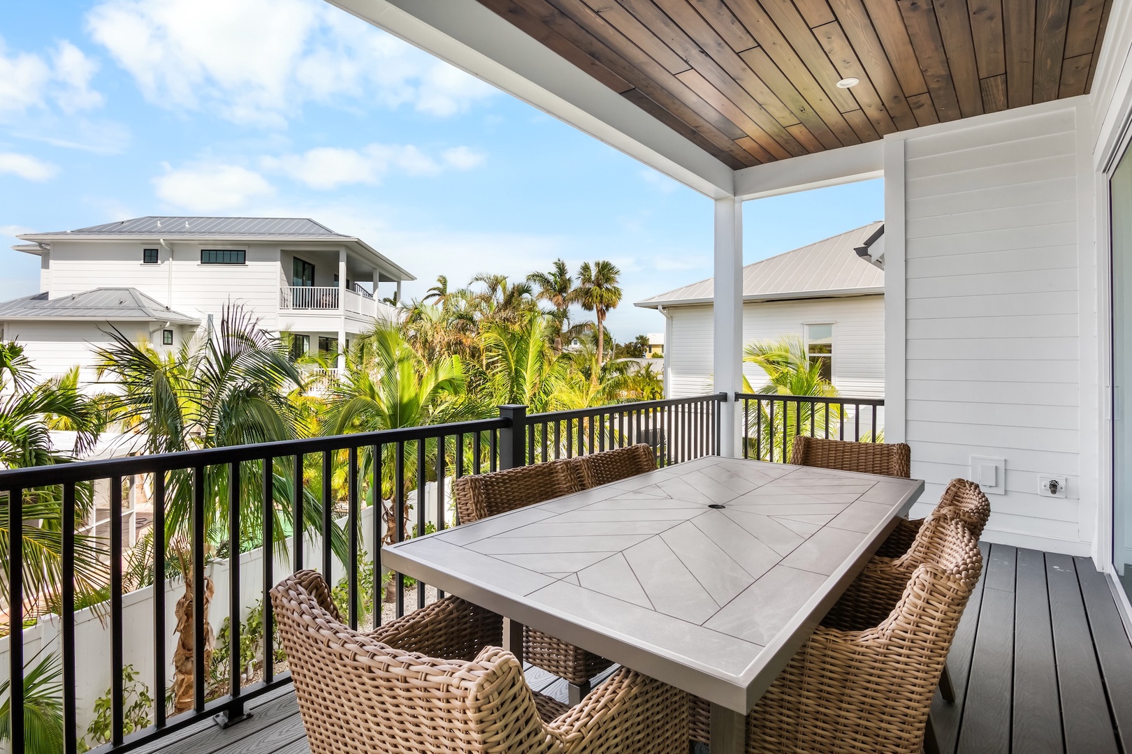 Balcony, Outdoor Dining