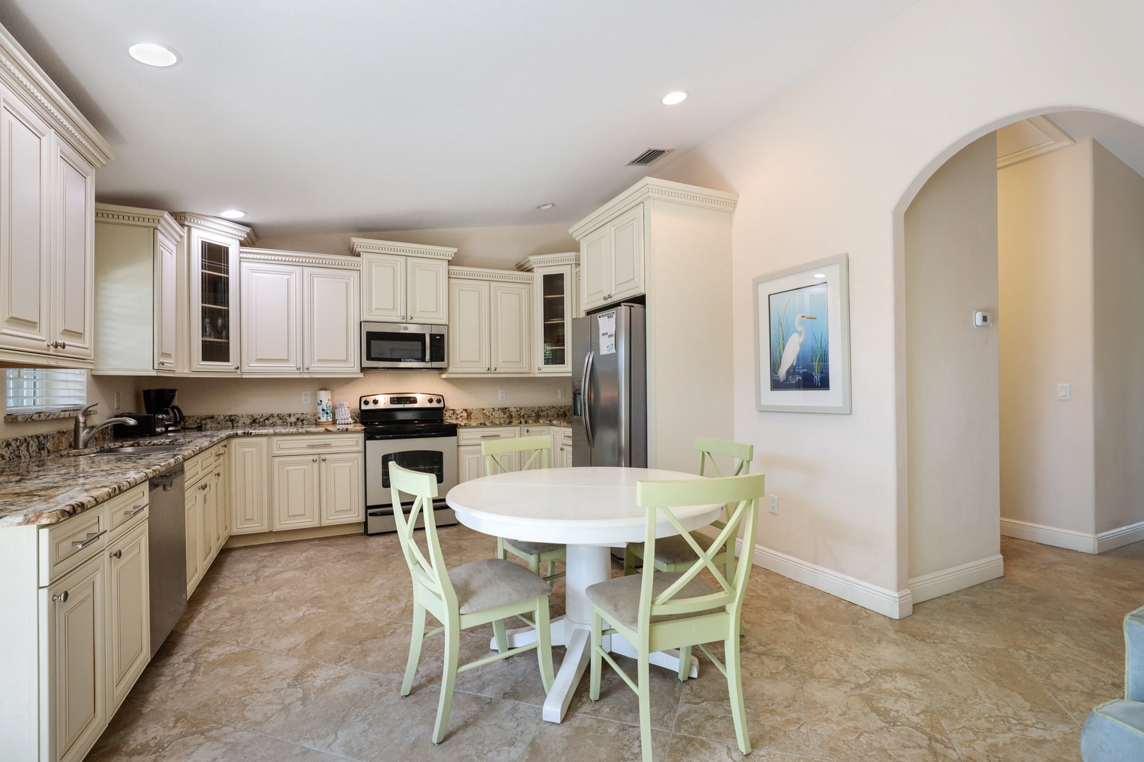 Dining Area/ Fully Equipped Kitchen