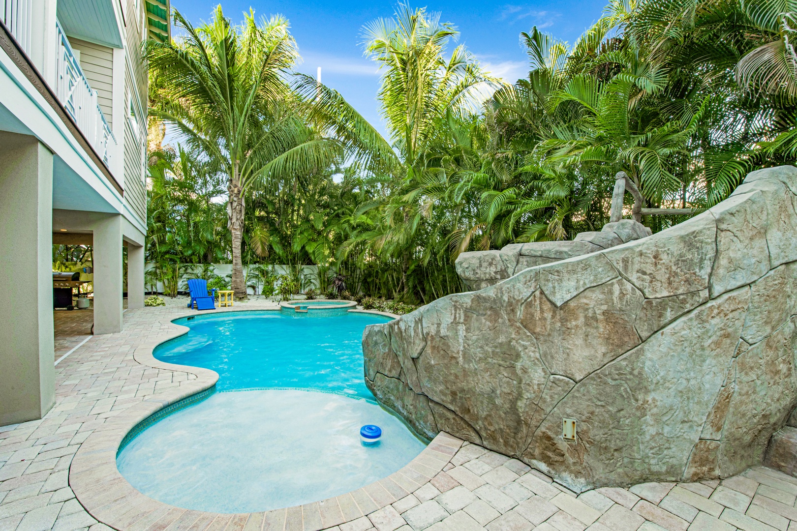 Large Pool, Spa, and Waterslide