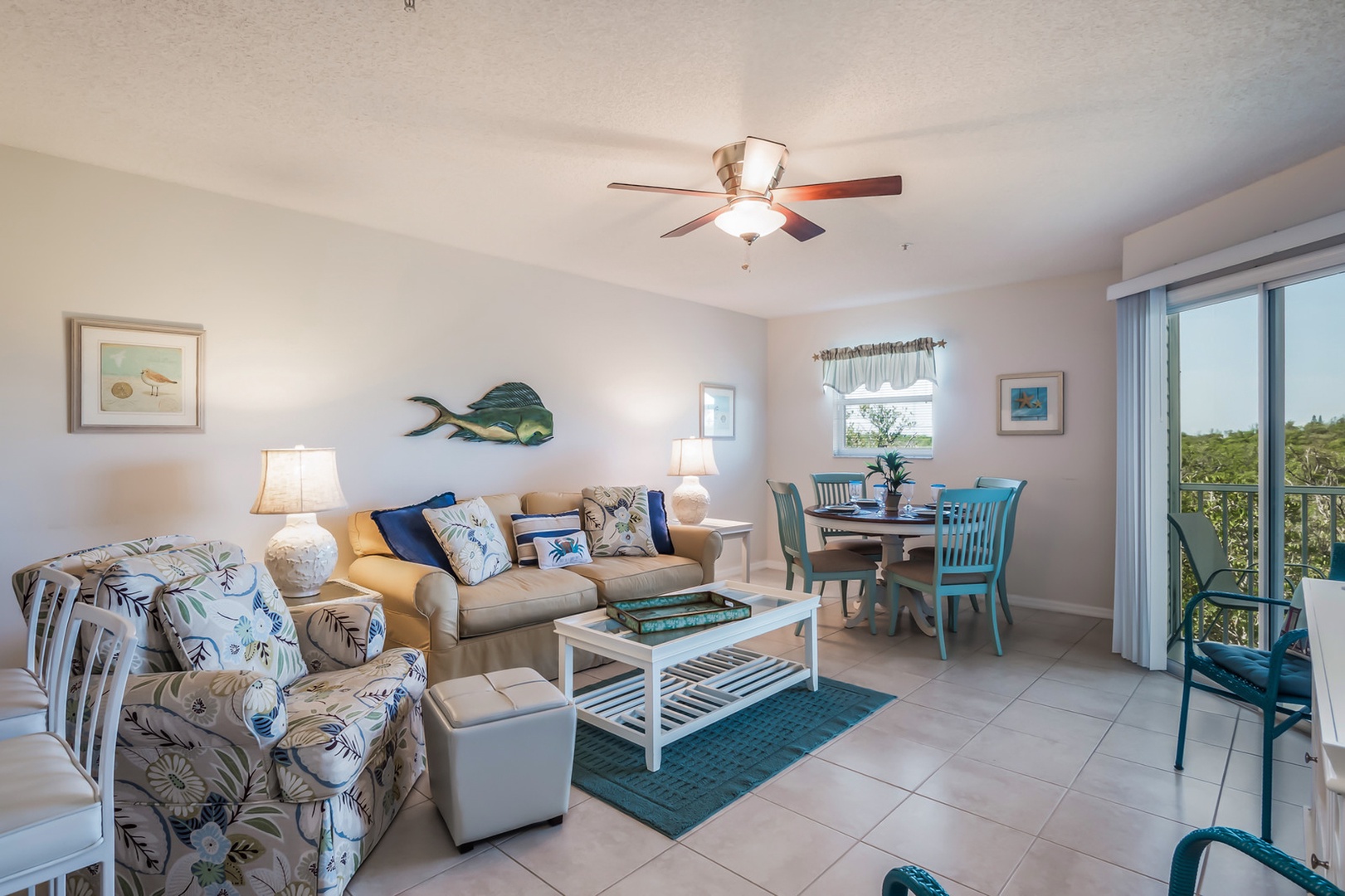 Living Room, Sandy Pointe - AMI Locals