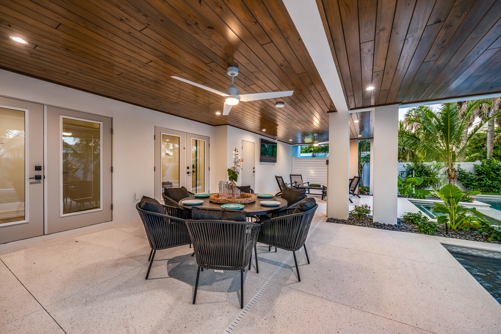 Outdoor Dining Area