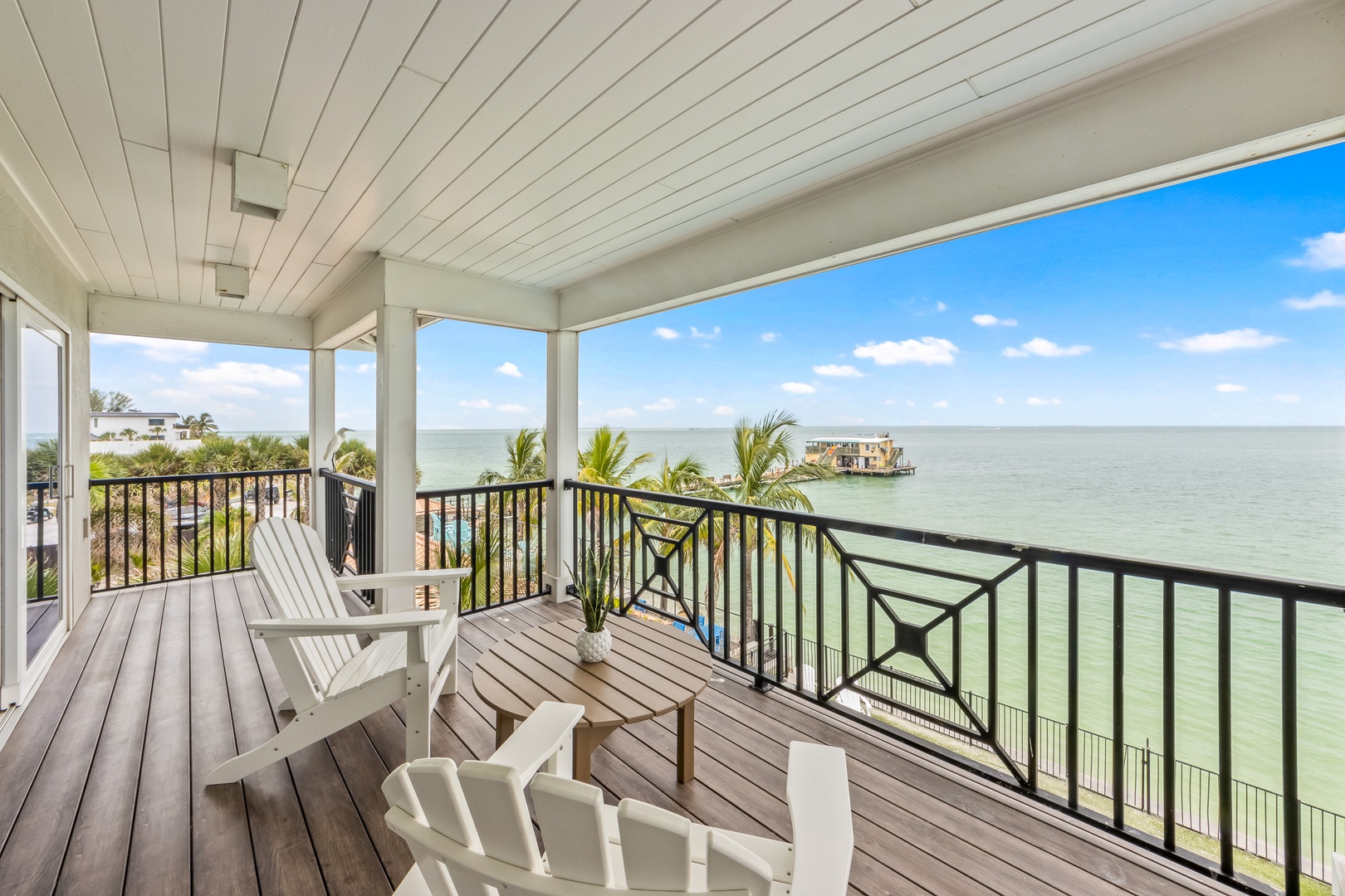 Balcony, Bay View