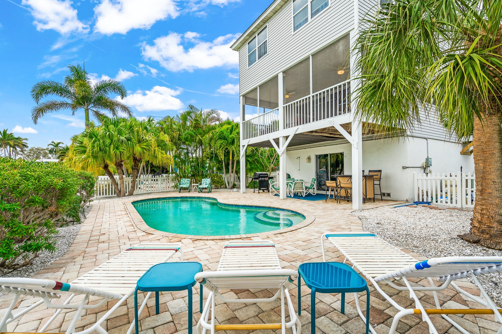 Private Pool Loungers