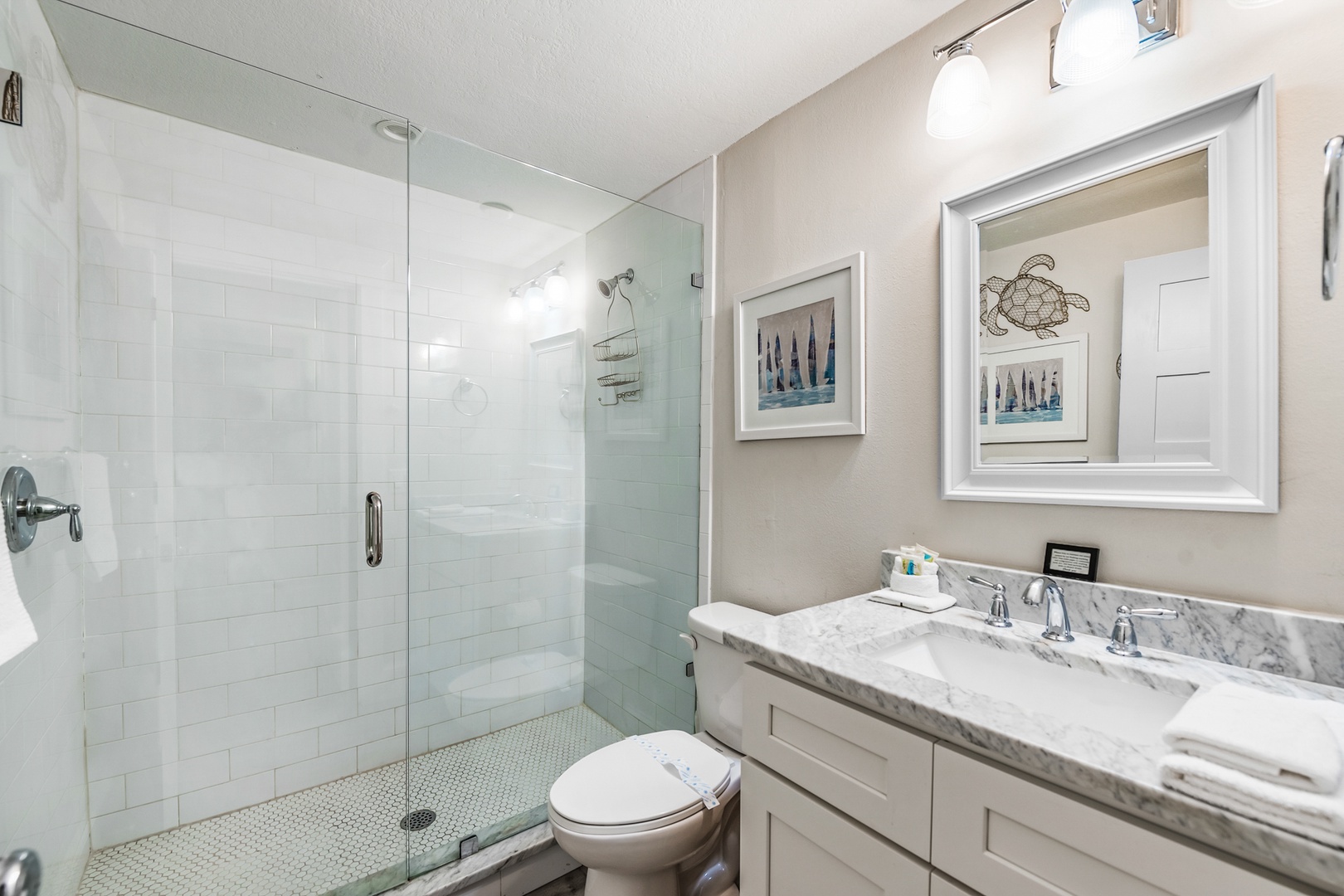 Ensuite Master Bathroom, Bay Vista - AMI Locals