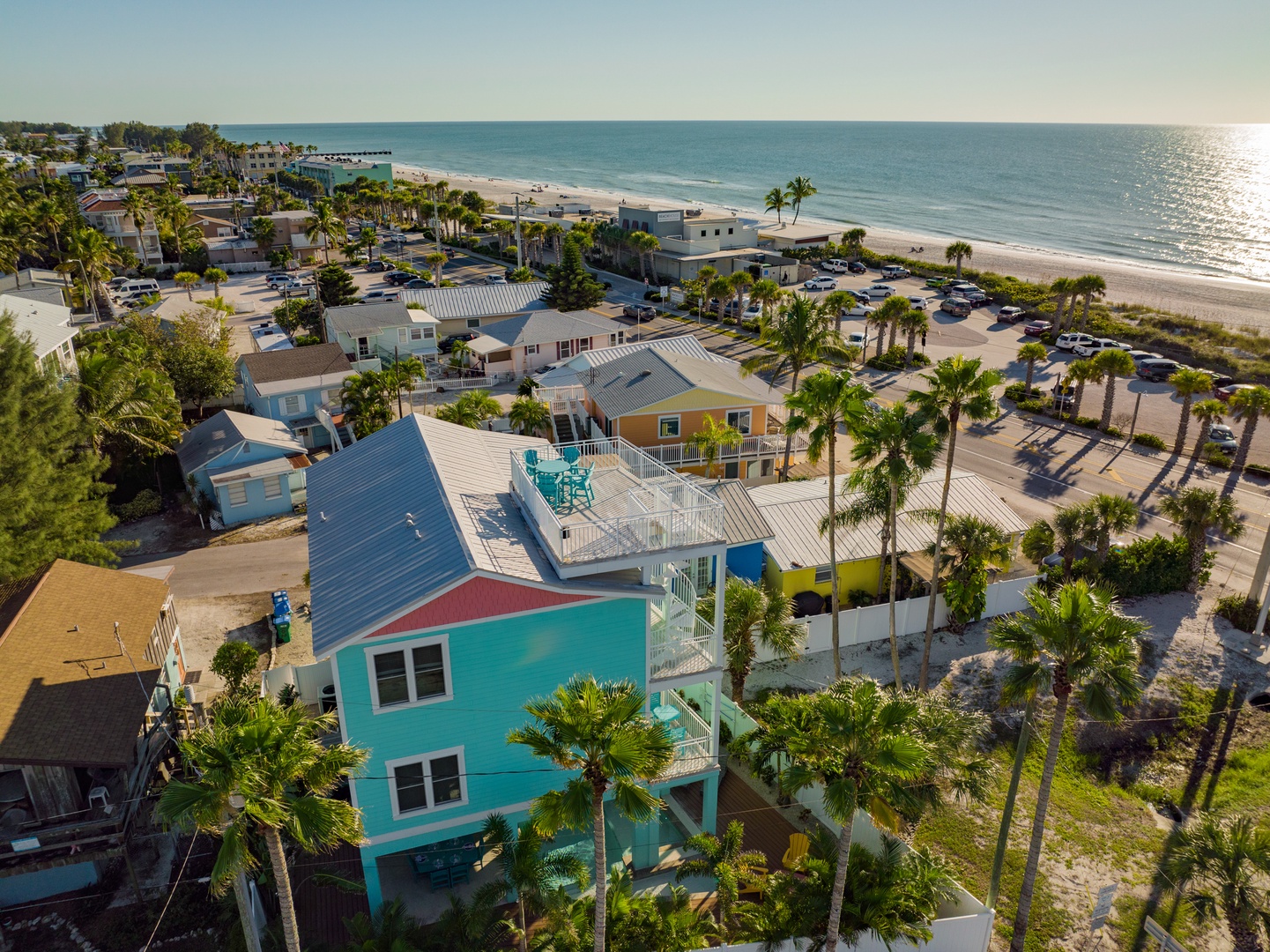 Sea Horse Beach House - AMI Locals