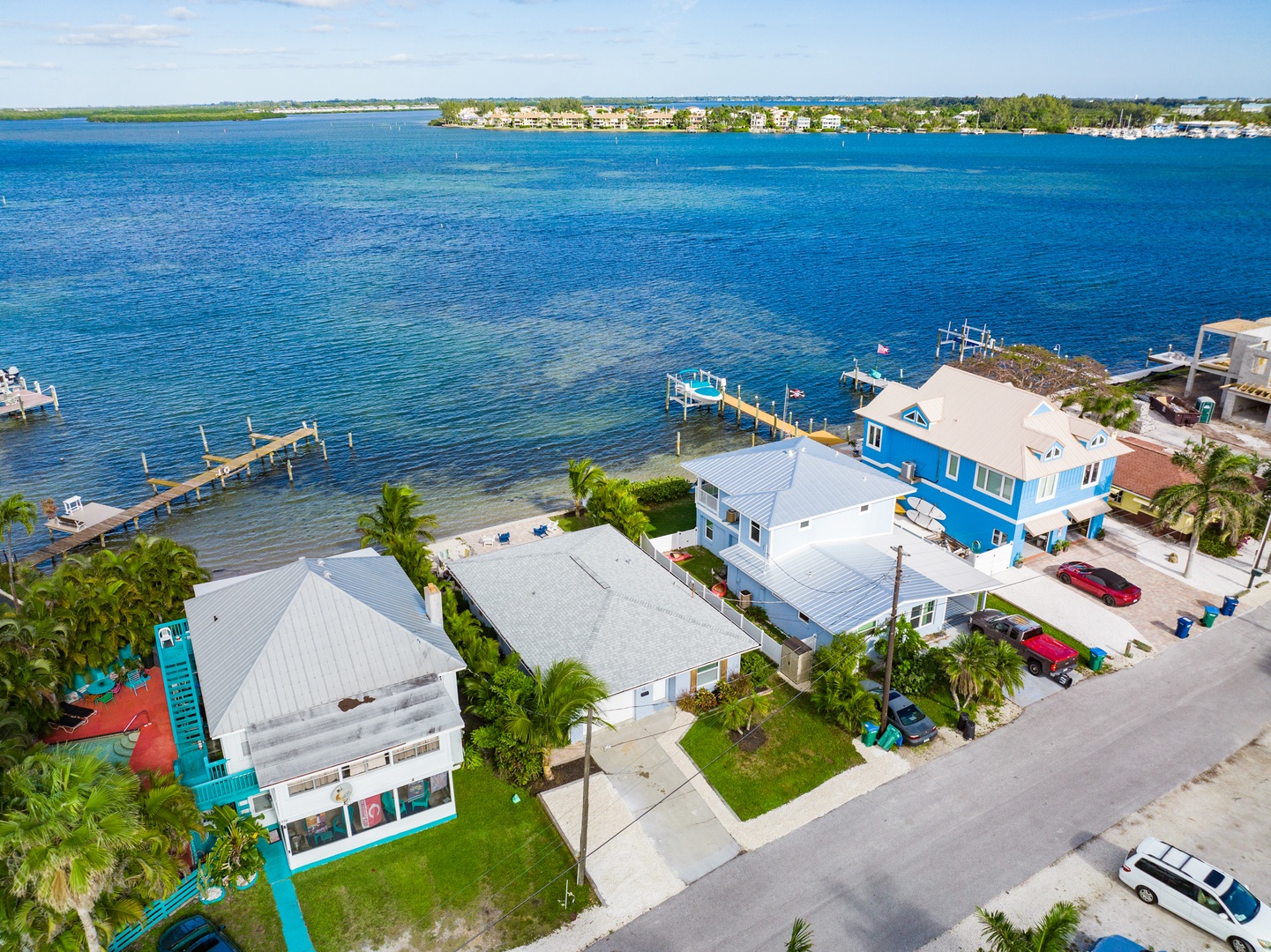 Bayfront and Close to Gulf Beaches