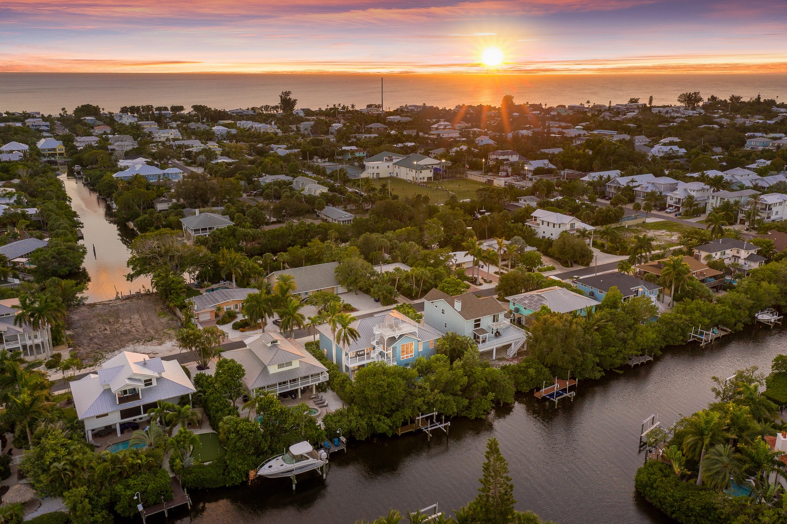 Silver King by Anna Maria Island Accommodations