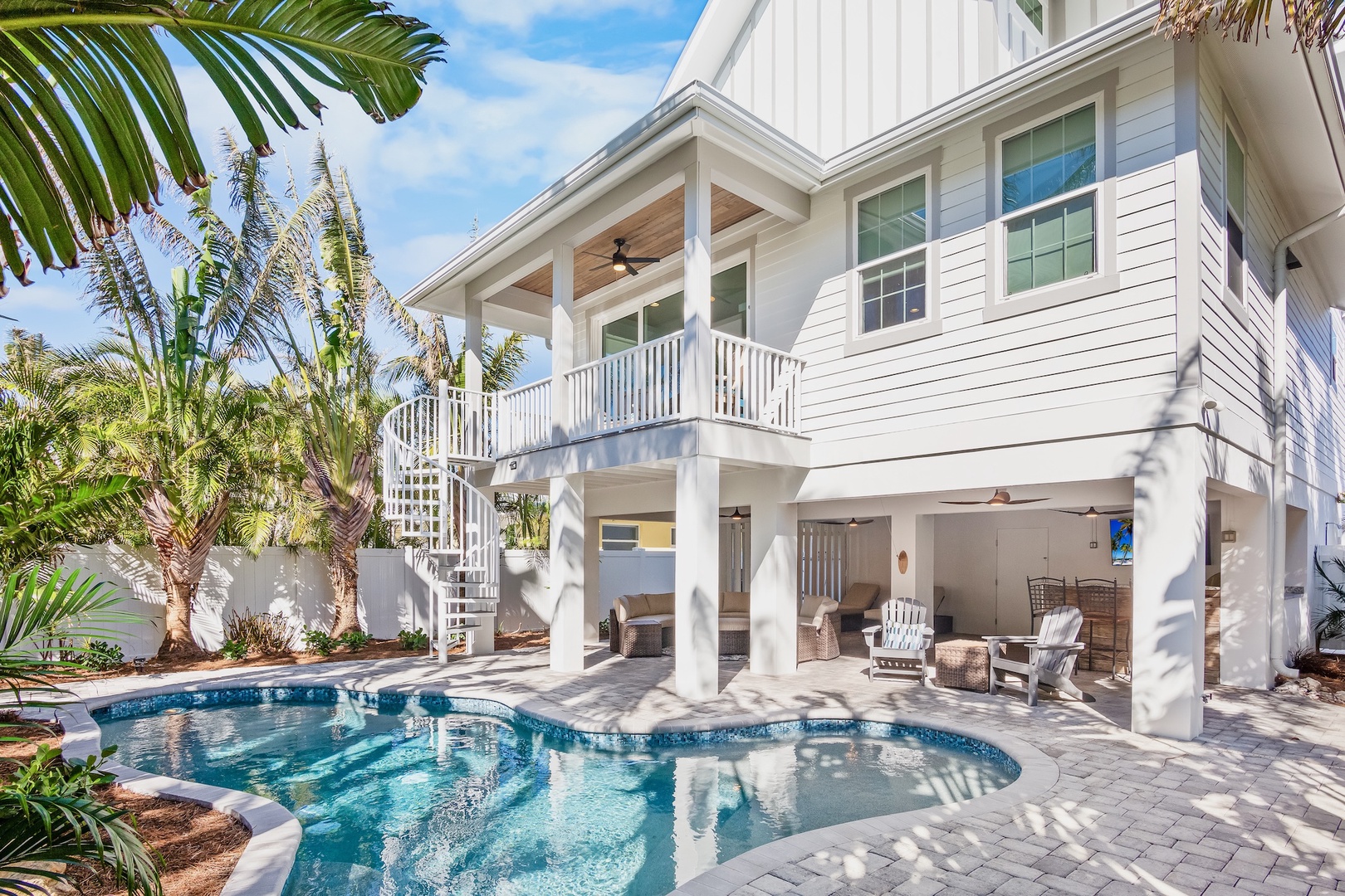 Coconut Breeze Estate by Anna Maria Island Accommodations