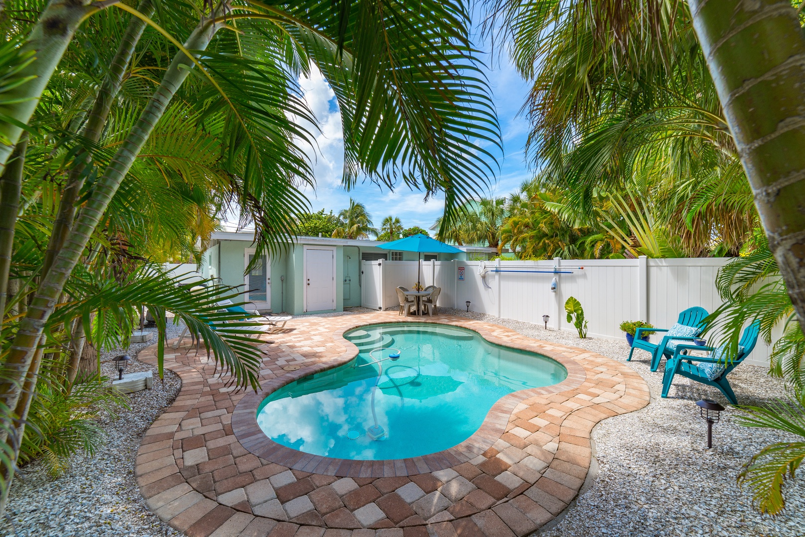 Gulf Breeze Villa B - Anna Maria Island Accommodations