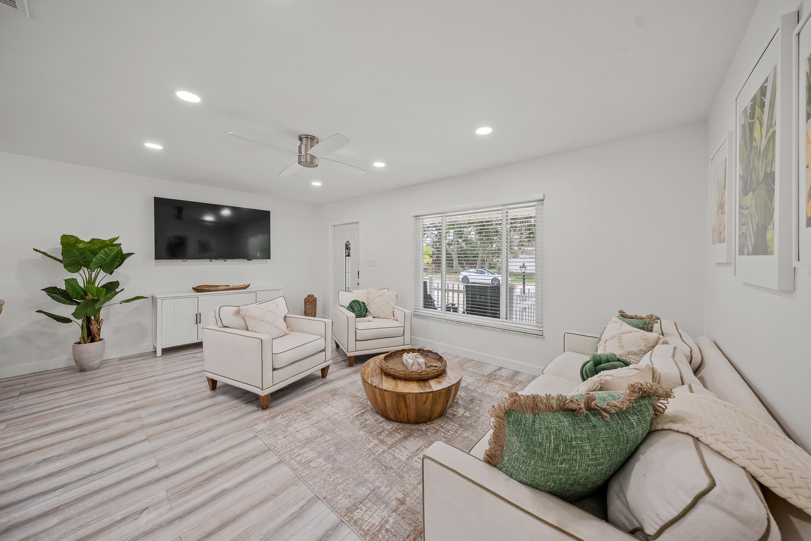 Cozy Living Room and Smart TV