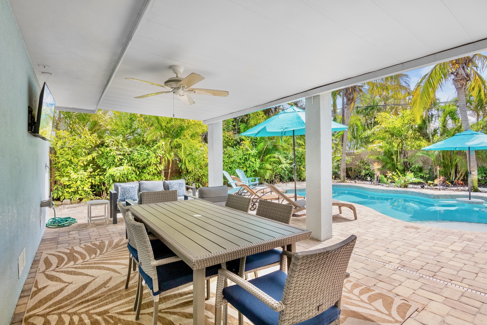 Outdoor Dining Area