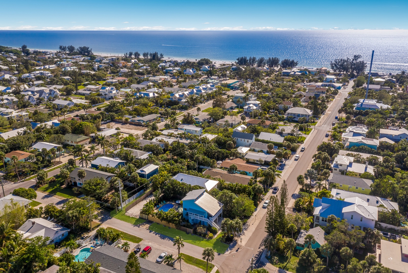 Beachcombers - By AMI Accommodations