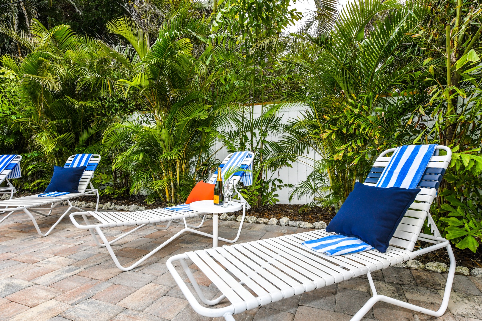 Poolside Loungers, East Unit