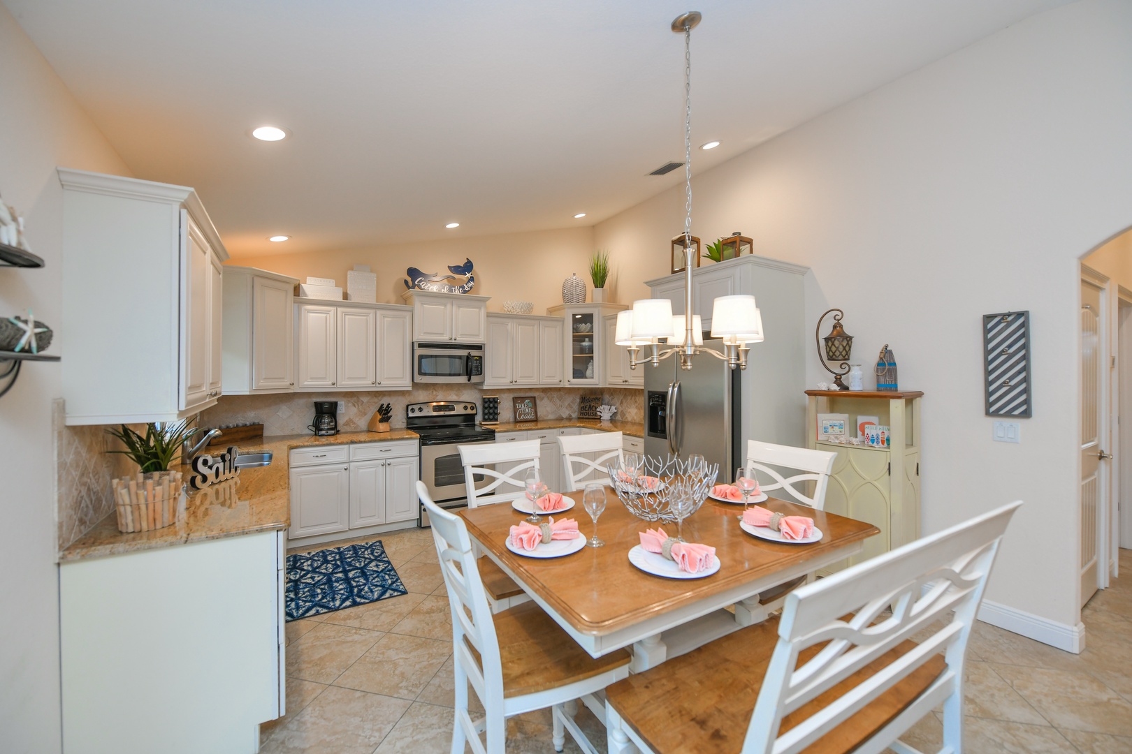 Dining Area, East Unit