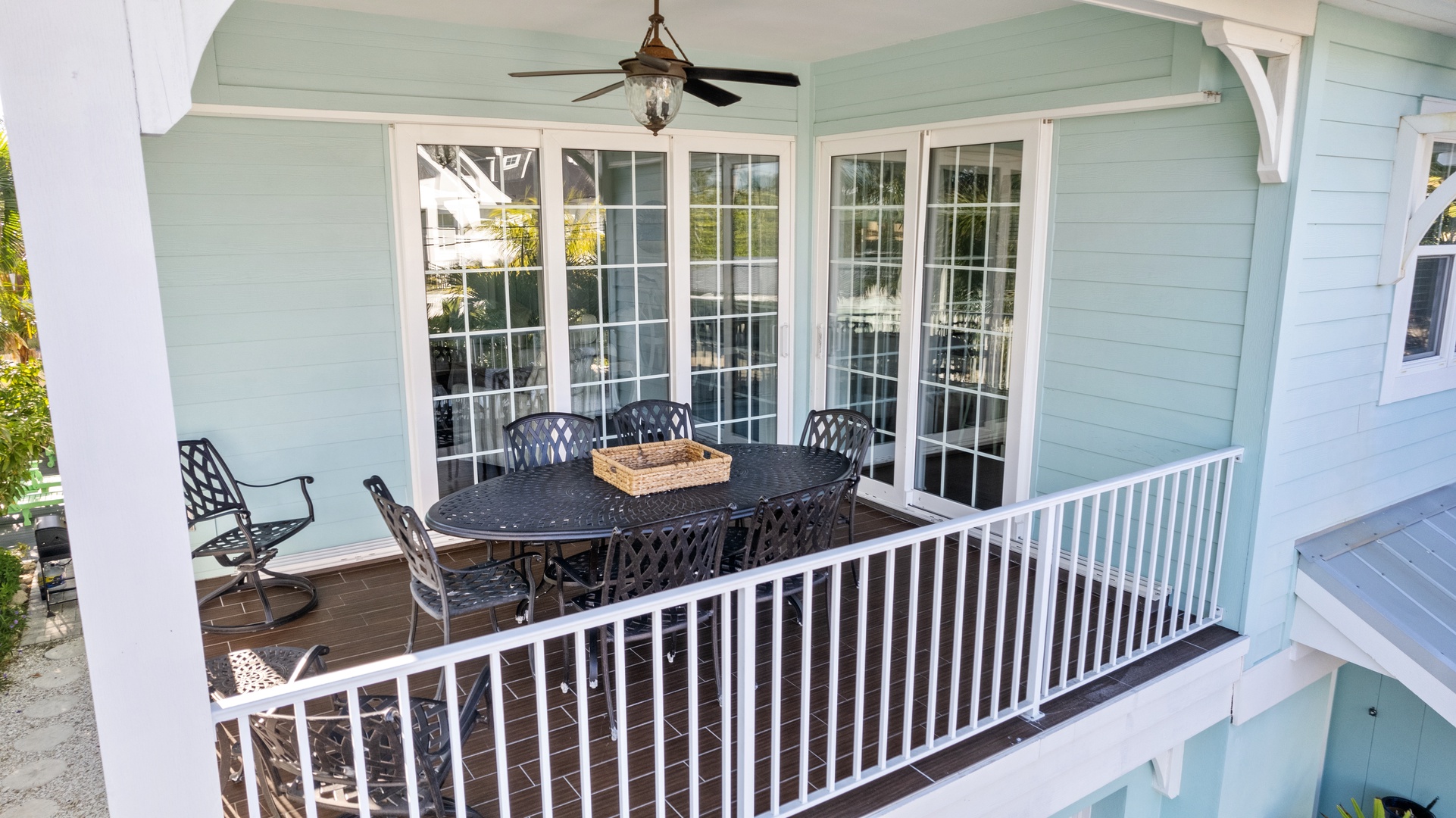 Balcony, Outdoor Dining