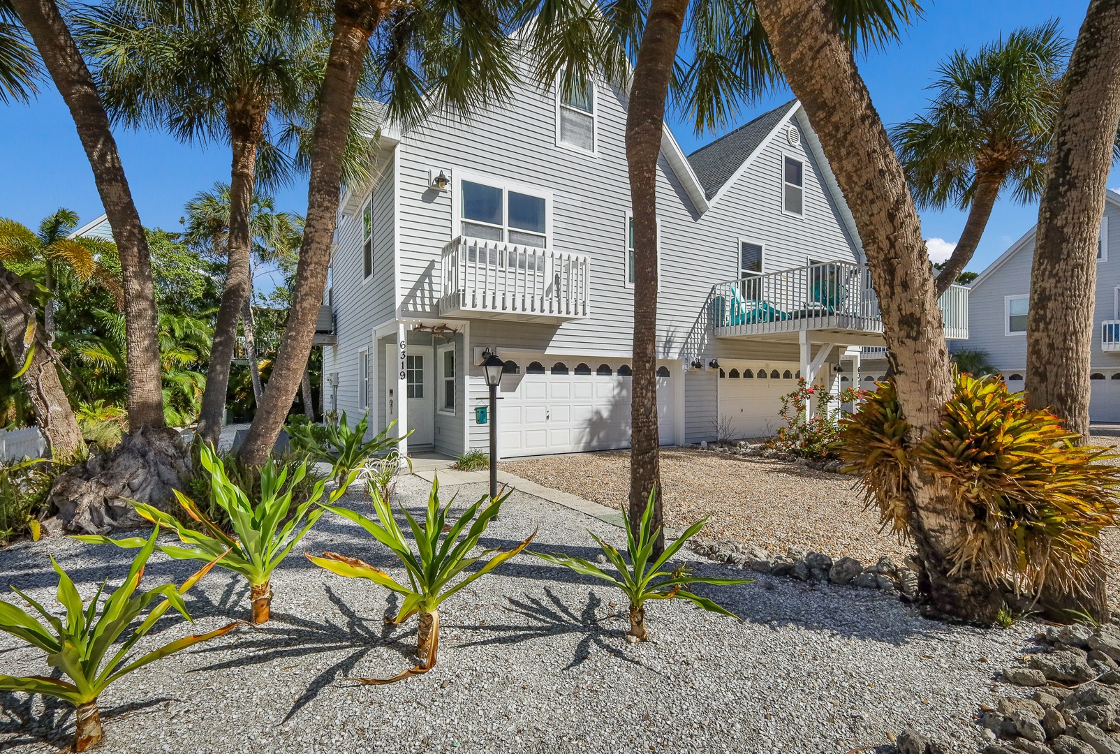 Two Sister's - By Anna Maria Island Accommodations  (2)