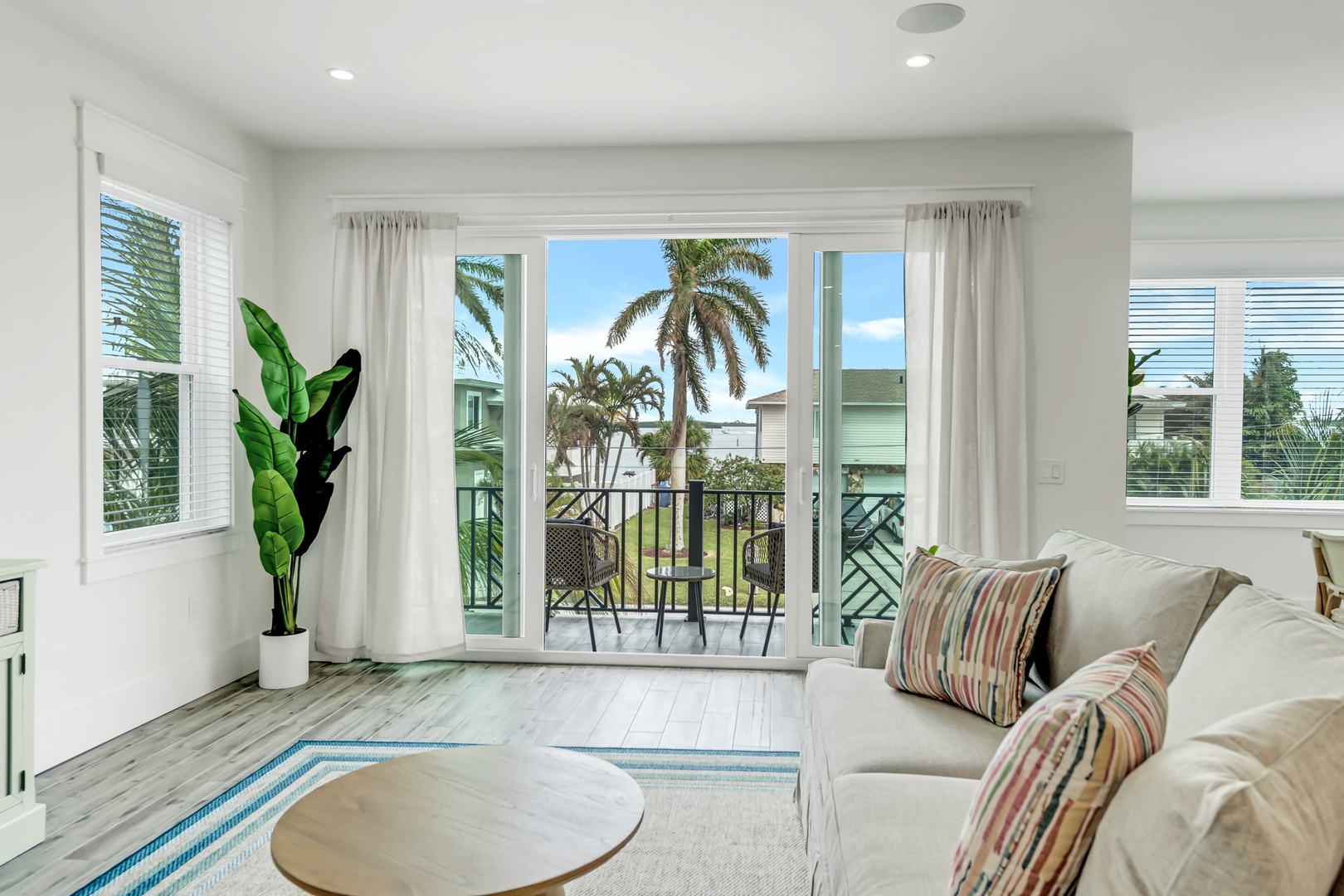 Living Area - Balcony