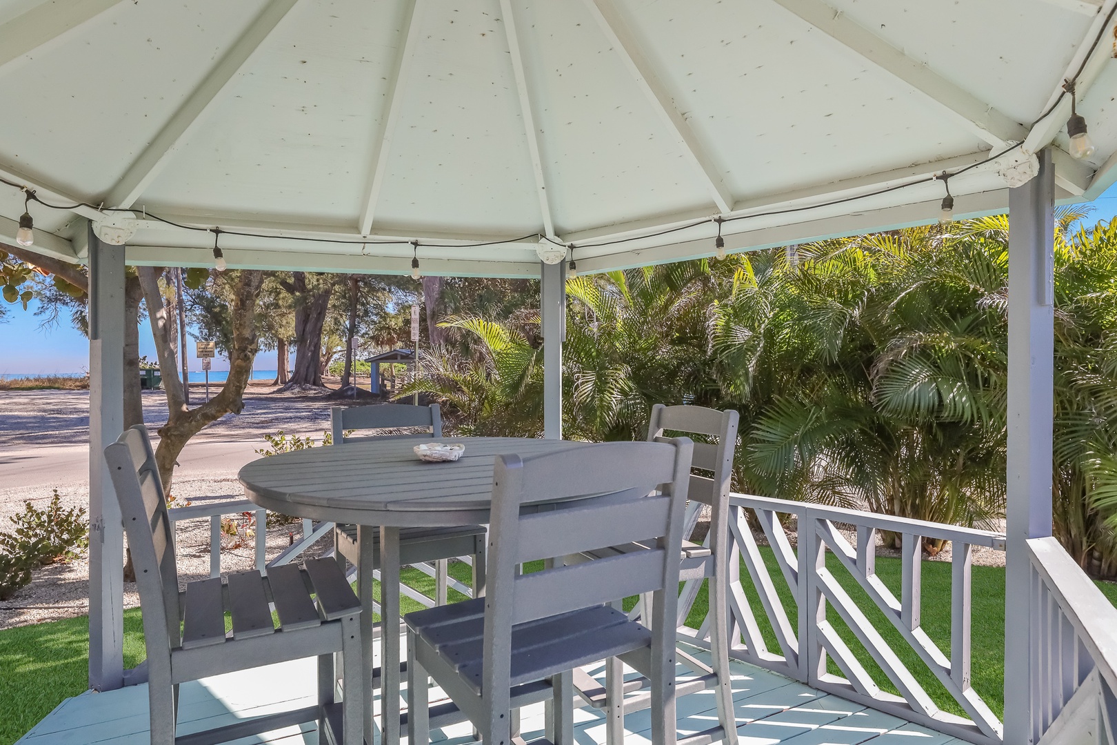 Gazebo - Outdoor Dining Area