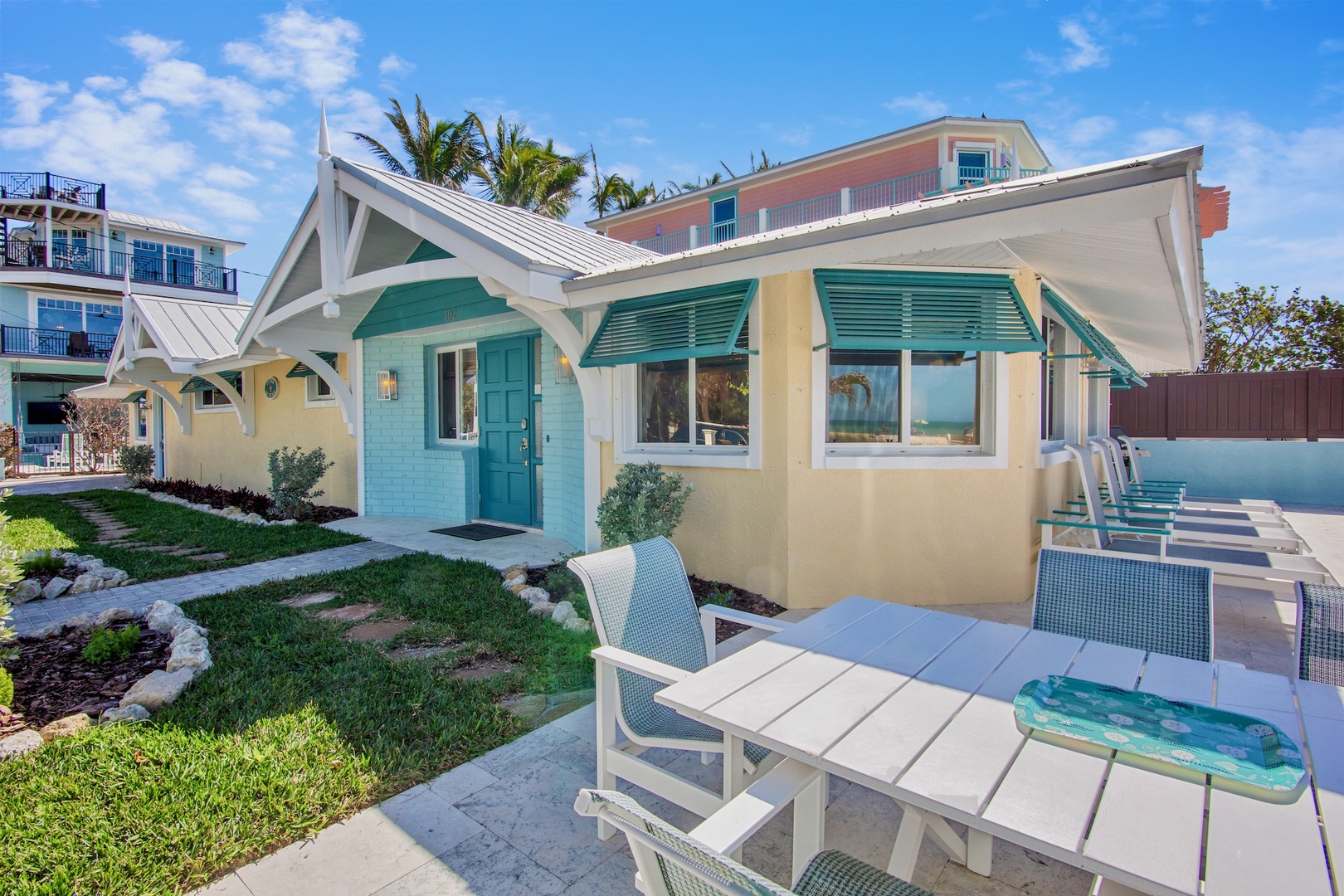 Cottage By The Sea by Anna Maria Island Accommodations