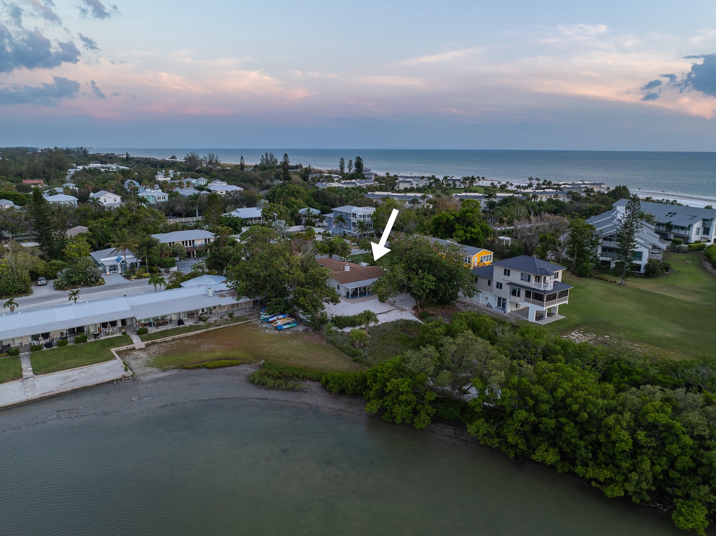 Gulf Breeze Getaway by AMI Locals