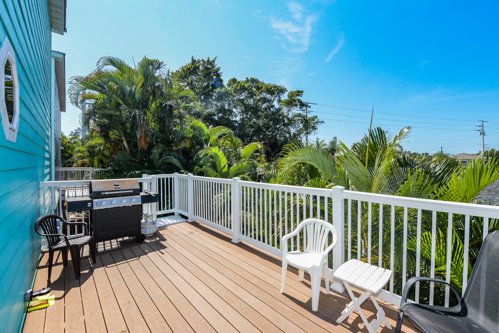 Second Deck, Outdoor Grill