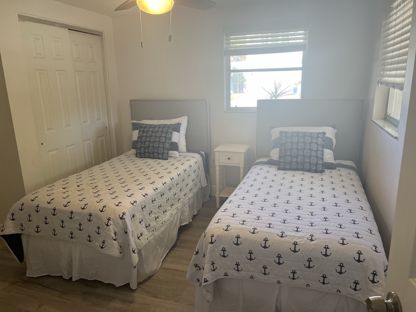 Second Bedroom - Two Twins