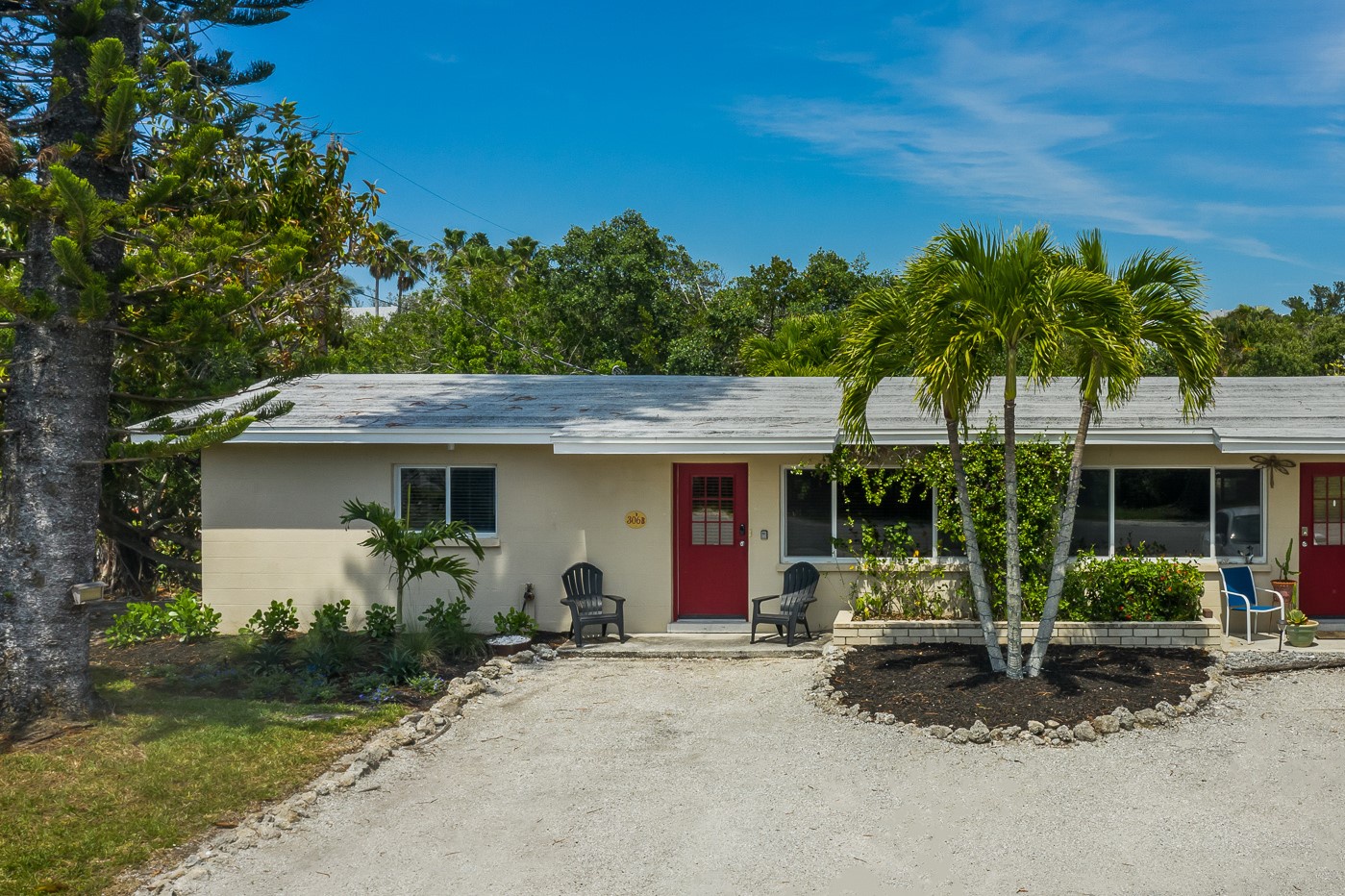 Bo's Beach Bungalow