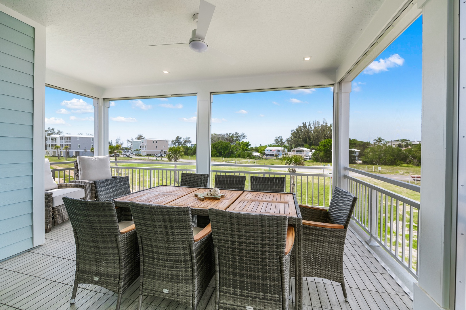 Balcony, Outdoor Dining