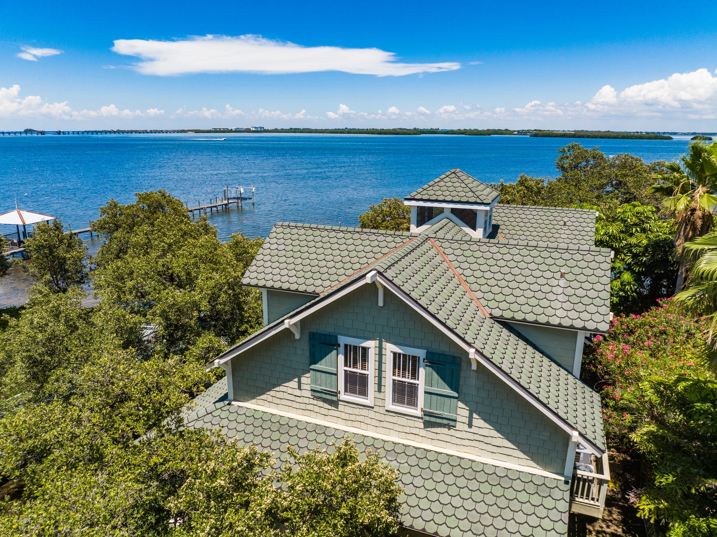 Water's Edge Cottage