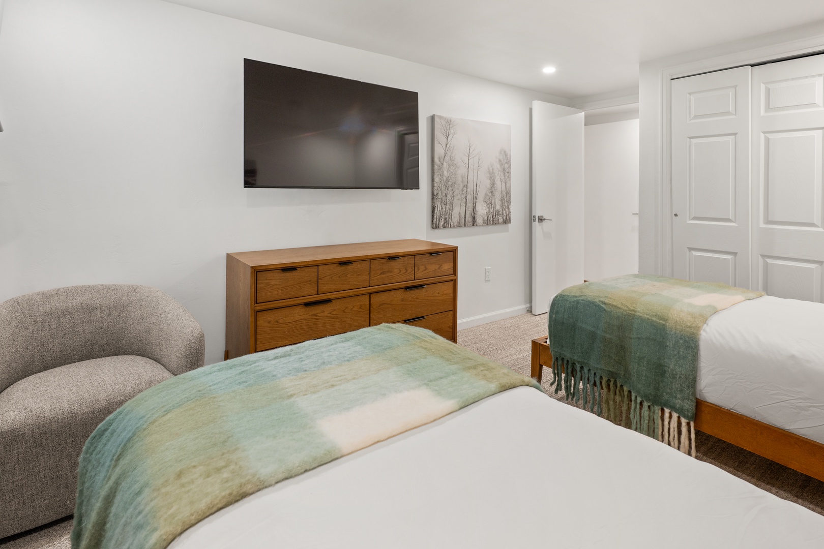 Twin Guest Room