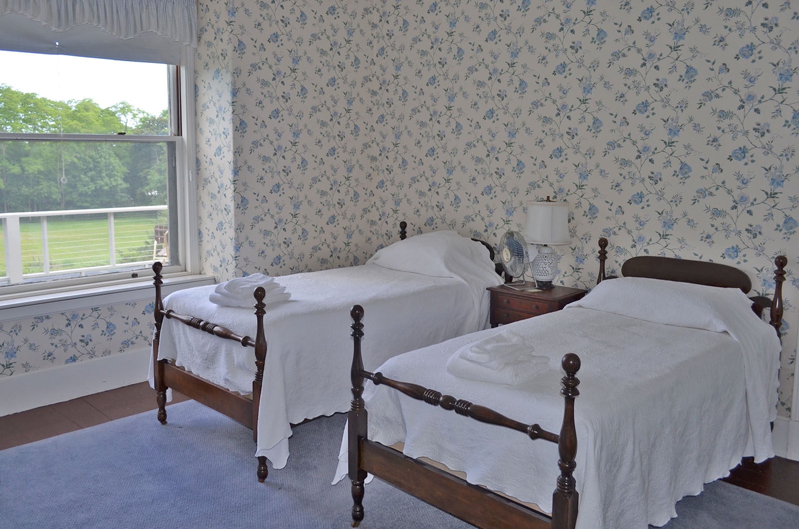 Bedroom 3: Twin bedroom with ocean views and an ensuite bath.