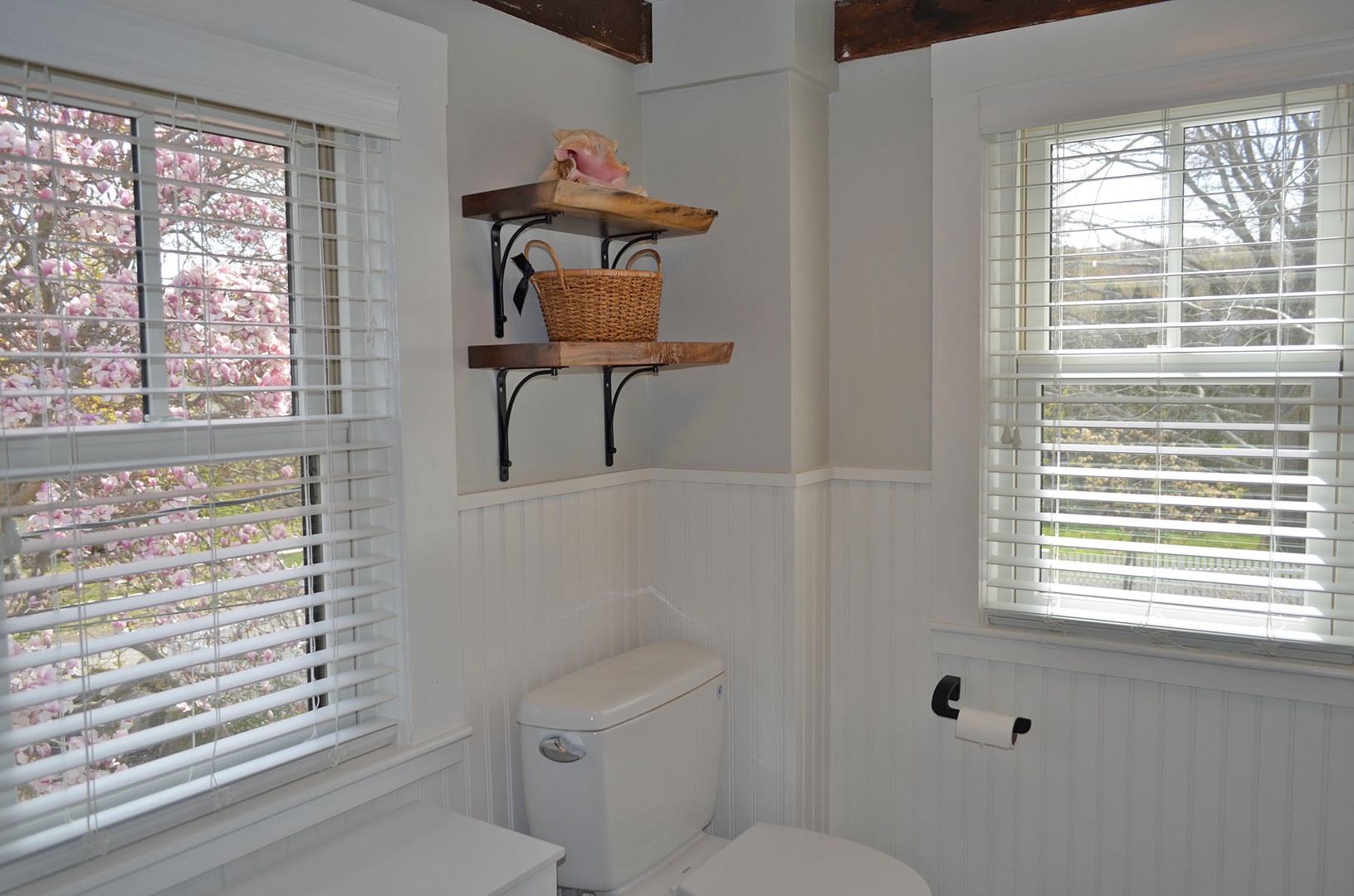 The upstairs full bath.